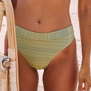 Rhythm. Tahiti Xanadu Pant in Sandstone Size Small NWT